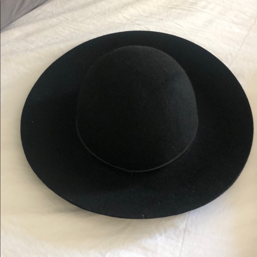 Wool woman’s hat